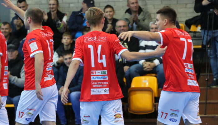 KS nastraszył niepokonanego lidera tabeli