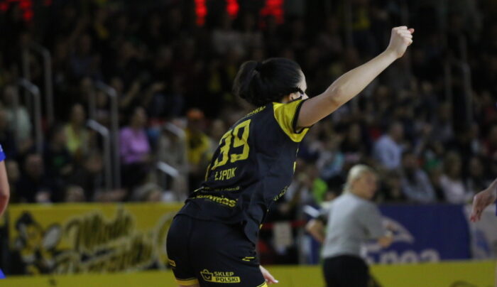 Szczypiornistki MKS na podium Pucharu Karpat