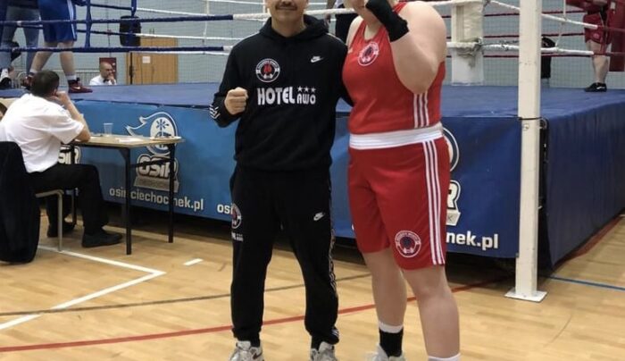 Błyskawiczna kariera i sukces młodej pięściarki