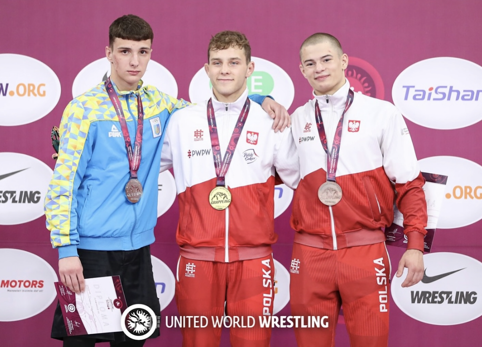 Zrzut ekranu 2024-06-5 o 23.15.55