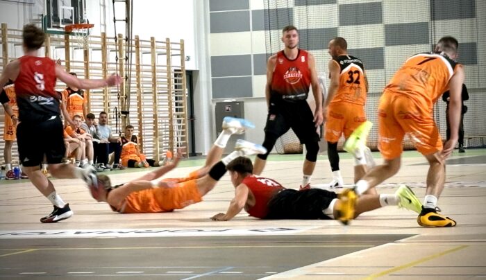 Świetny początek sezonu koszykarzy MKK