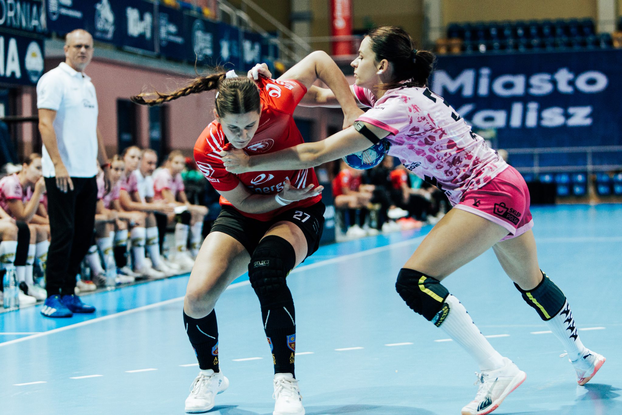 CR5_6643-2048×1366-1