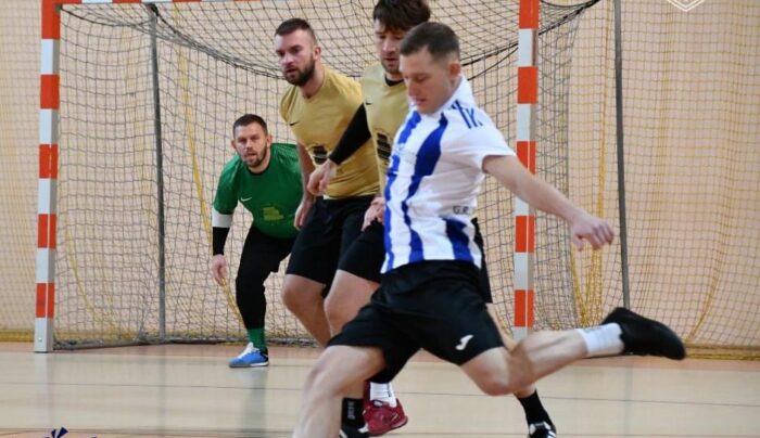 Trzy drużyny bez porażki w witkowskiej lidze halowej