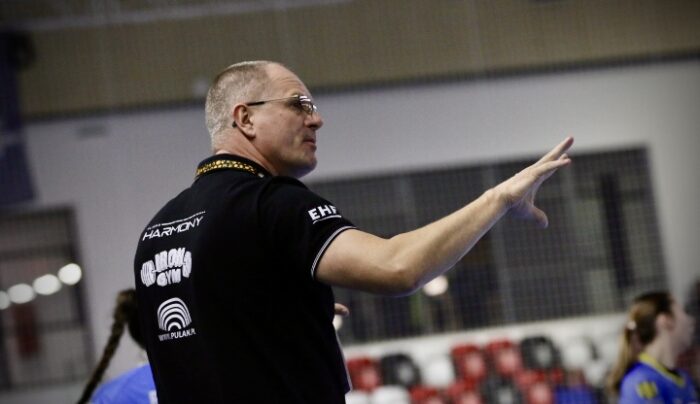 Dosadne słowa trenera MKS do grupy „hejterów”