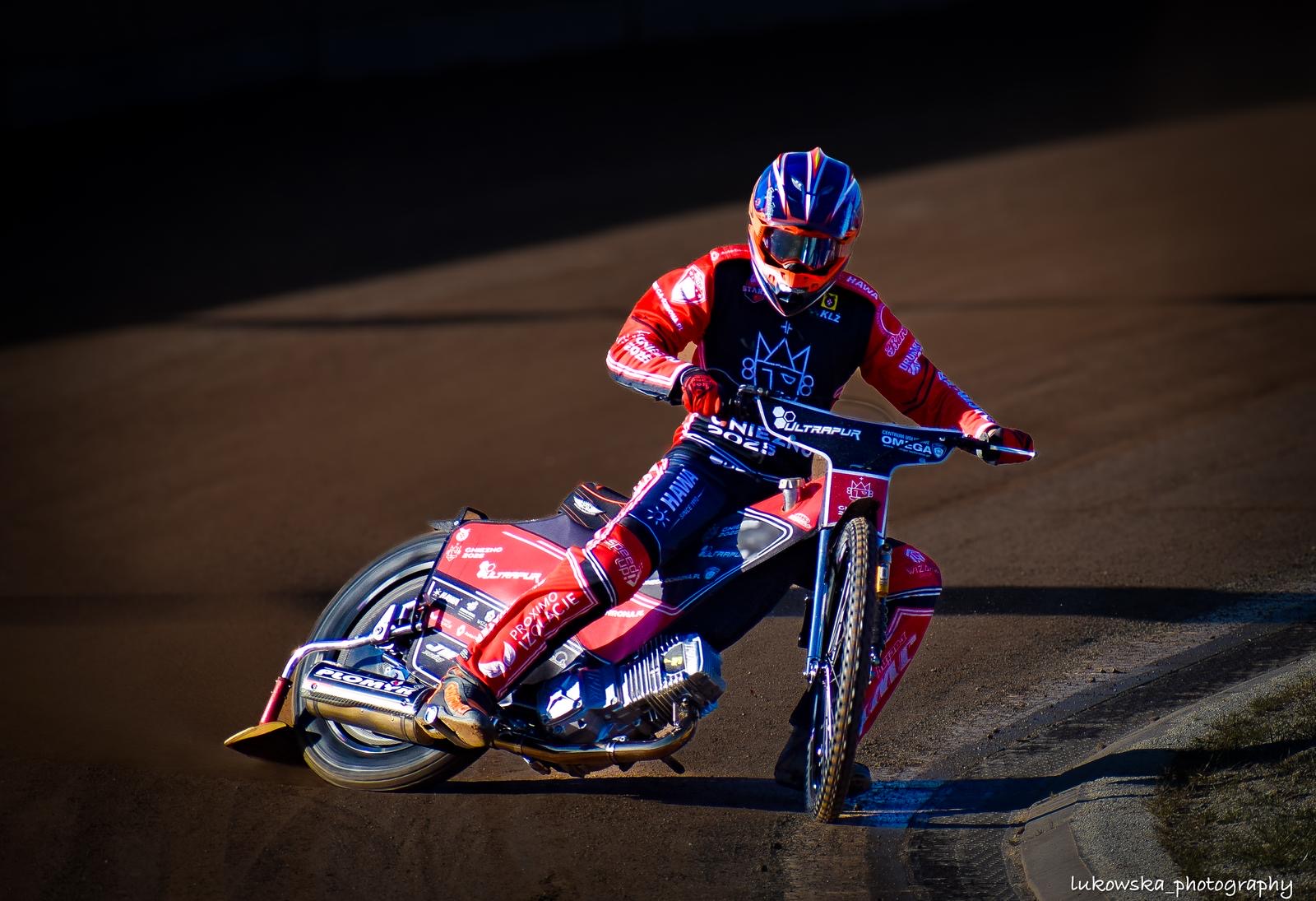 f0e2fd6f-96b4-4078-8695-b8f327d81686