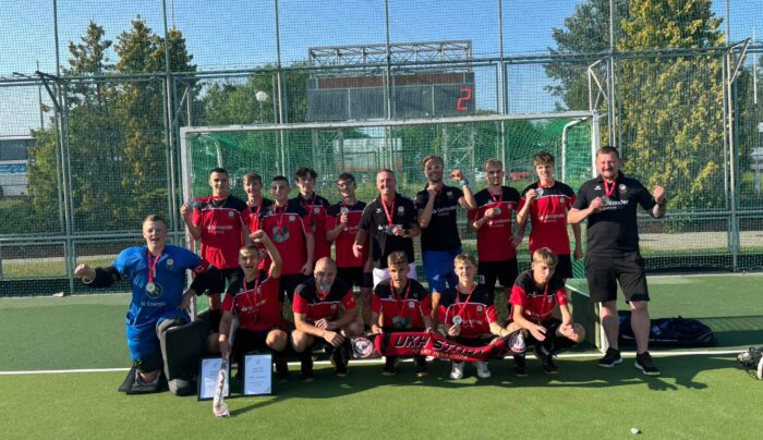 Hokeiści Startu 1954 wicemistrzami Polski juniorów!