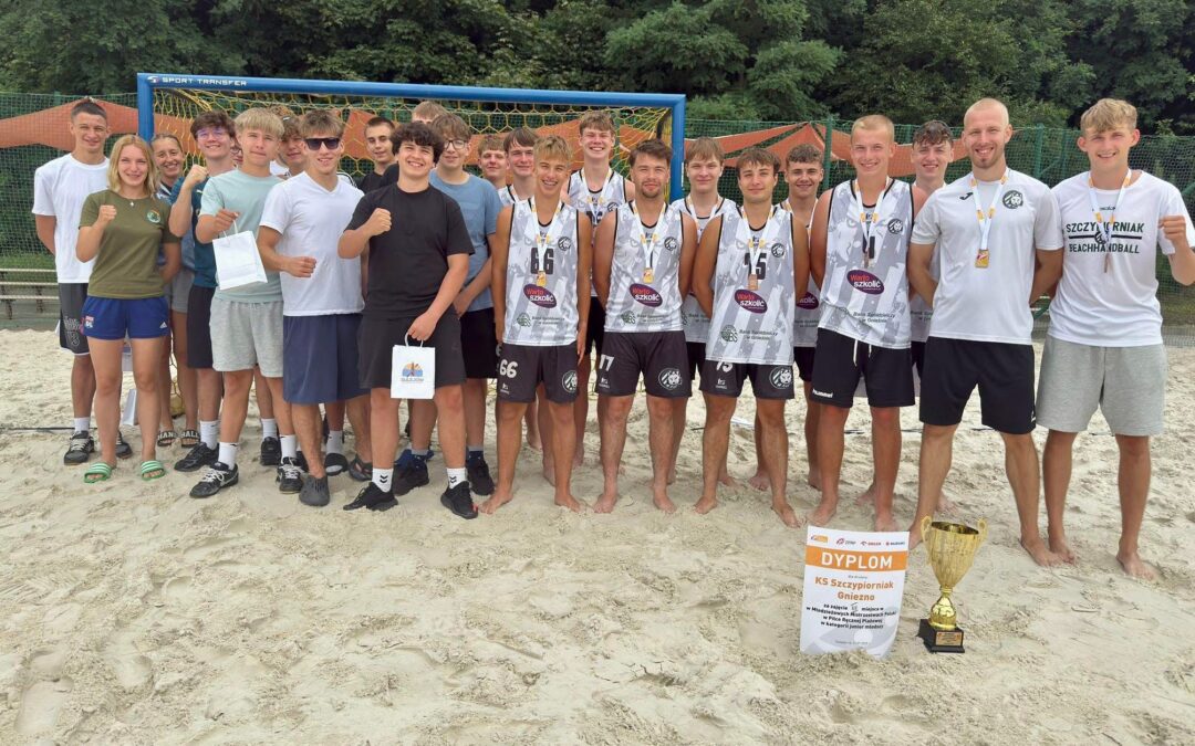 Szczypiorniak brązowym medalistą mistrzostw Polski na plaży