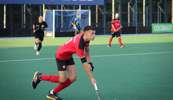 Druga wygrana hokeistów Startu 1954