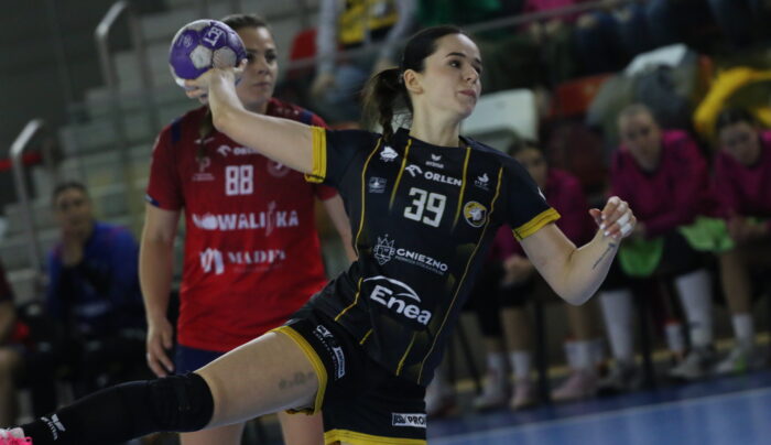 Grad goli w Lubinie. Bez sensacji w starciu z faworytkami