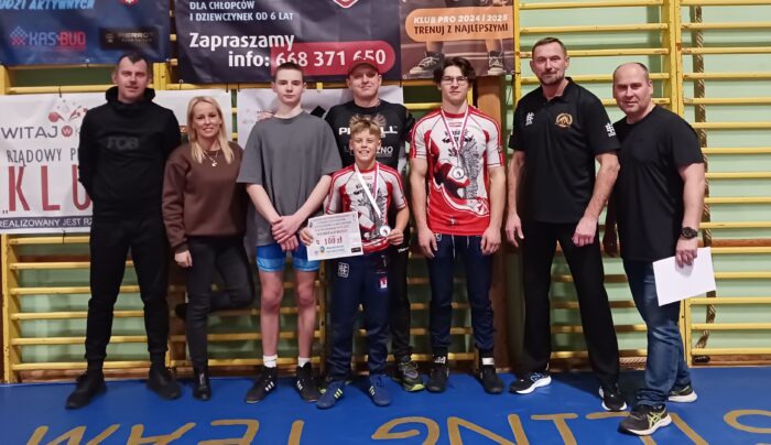 Dwóch zapaśników Husarza na podium zawodów w Środzie Wlkp.